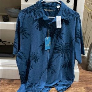 Men’s Caribbean button down polo size Large